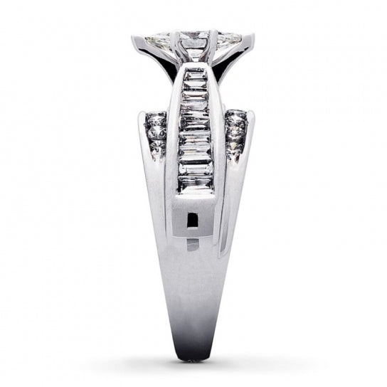 Previously Owned Ring 1-1/2 ct tw Diamonds 14K White Gold