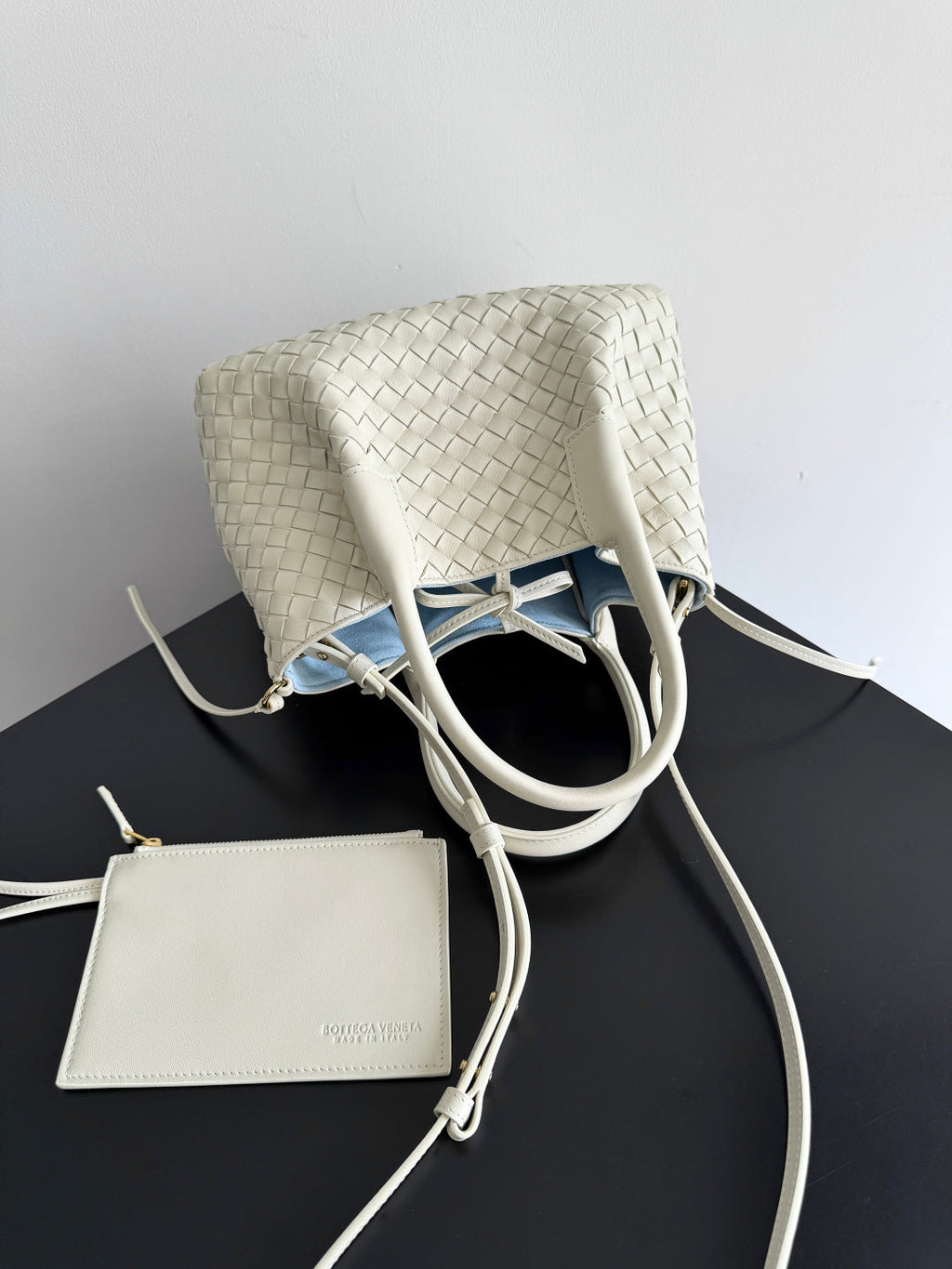 BOTTEGA VENETA 25S SMALL PINACOTECA REVERSIBLE BAG 24 IN IVORY CALFSKIN