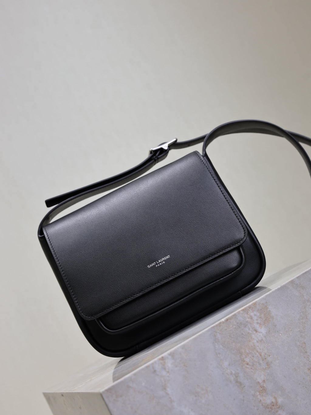 YSL 25S NIKI BABY 22 IN BLACK CALFSKIN