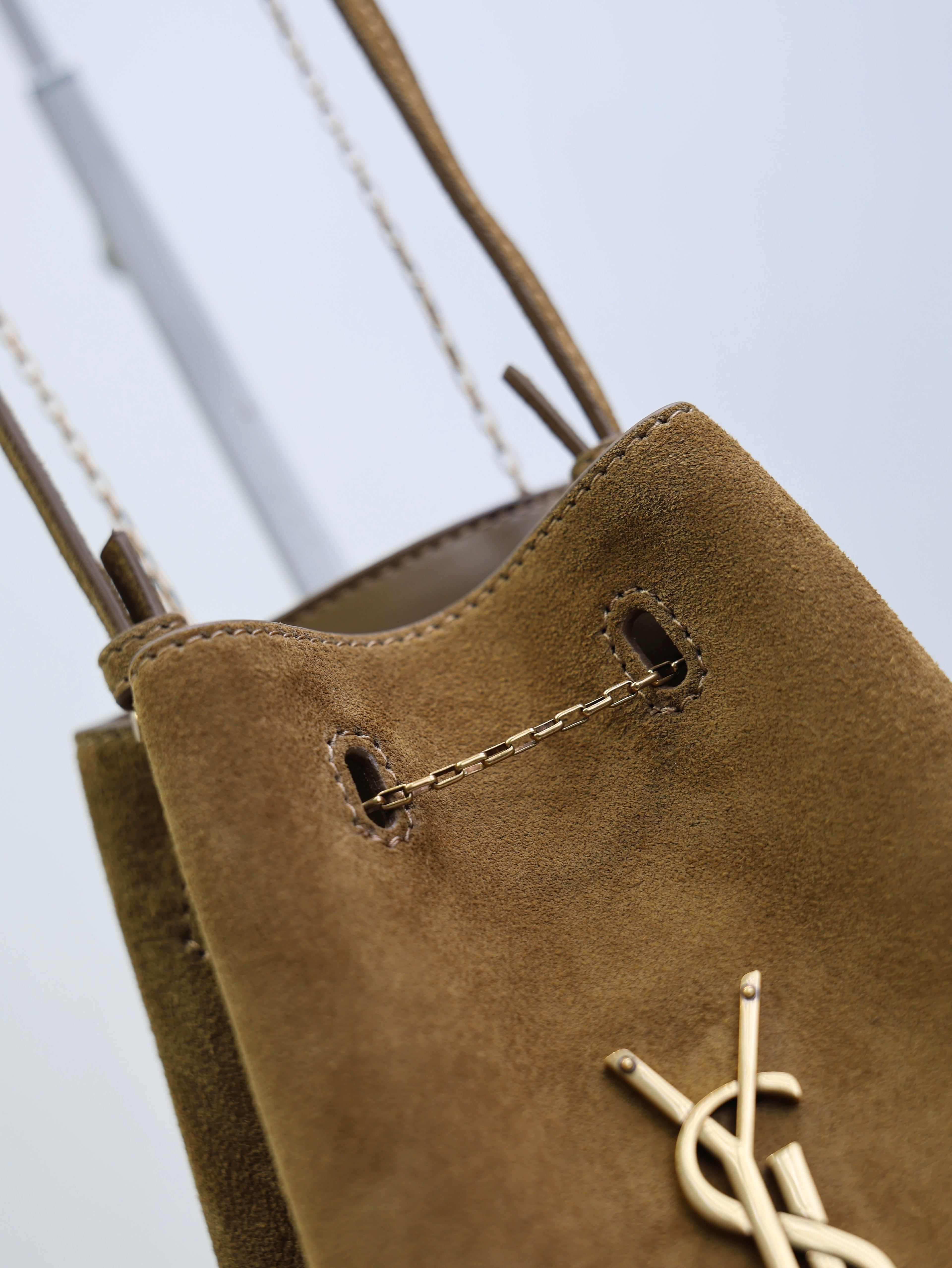 YSL 25S POCHON BAG 24 IN CARAMEL COGNAC SUEDE GOLD HARDWRE