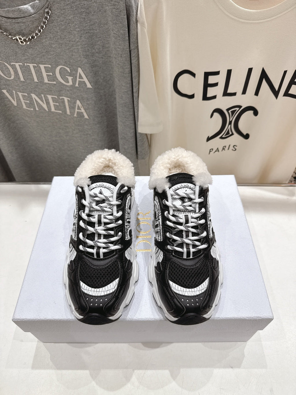 DIOR CHRONO SNEAKER 25S IN BLACK LAMBSKIN AND MESH FABRIC STYLE 4