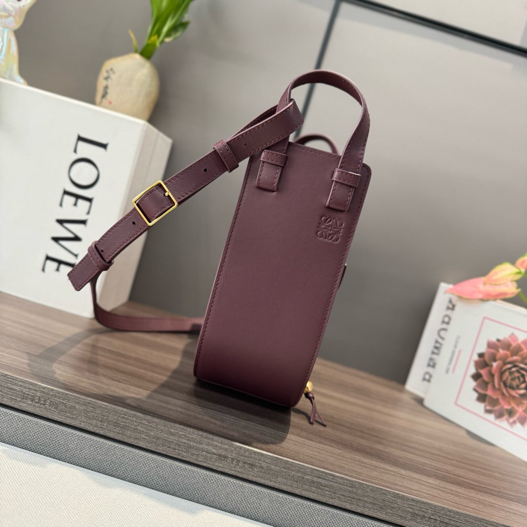 HAMMOCK SLICE 25 BAG IN PLUM PURPLE SHINY CALFSKIN
