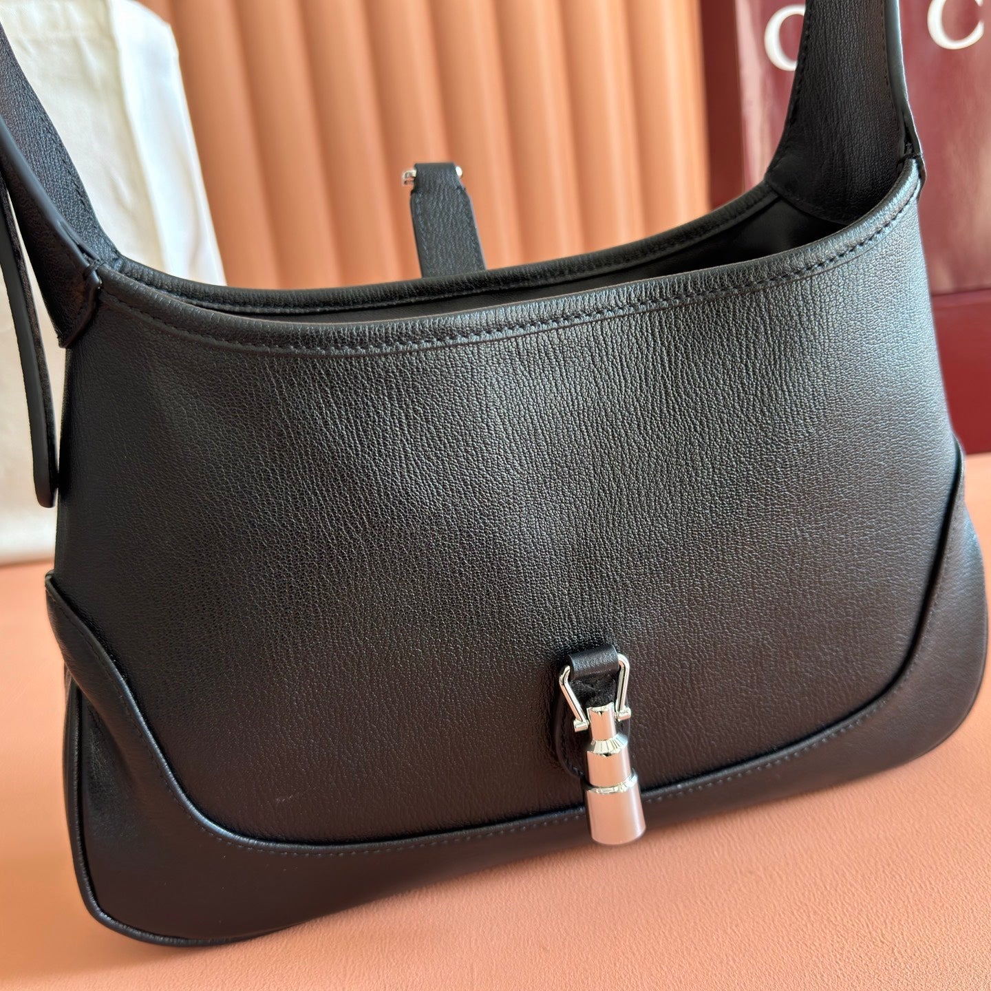 GUCCI 26S JACKIE SLIM SHOULDER BAG 28 IN BLACK CALFSKIN