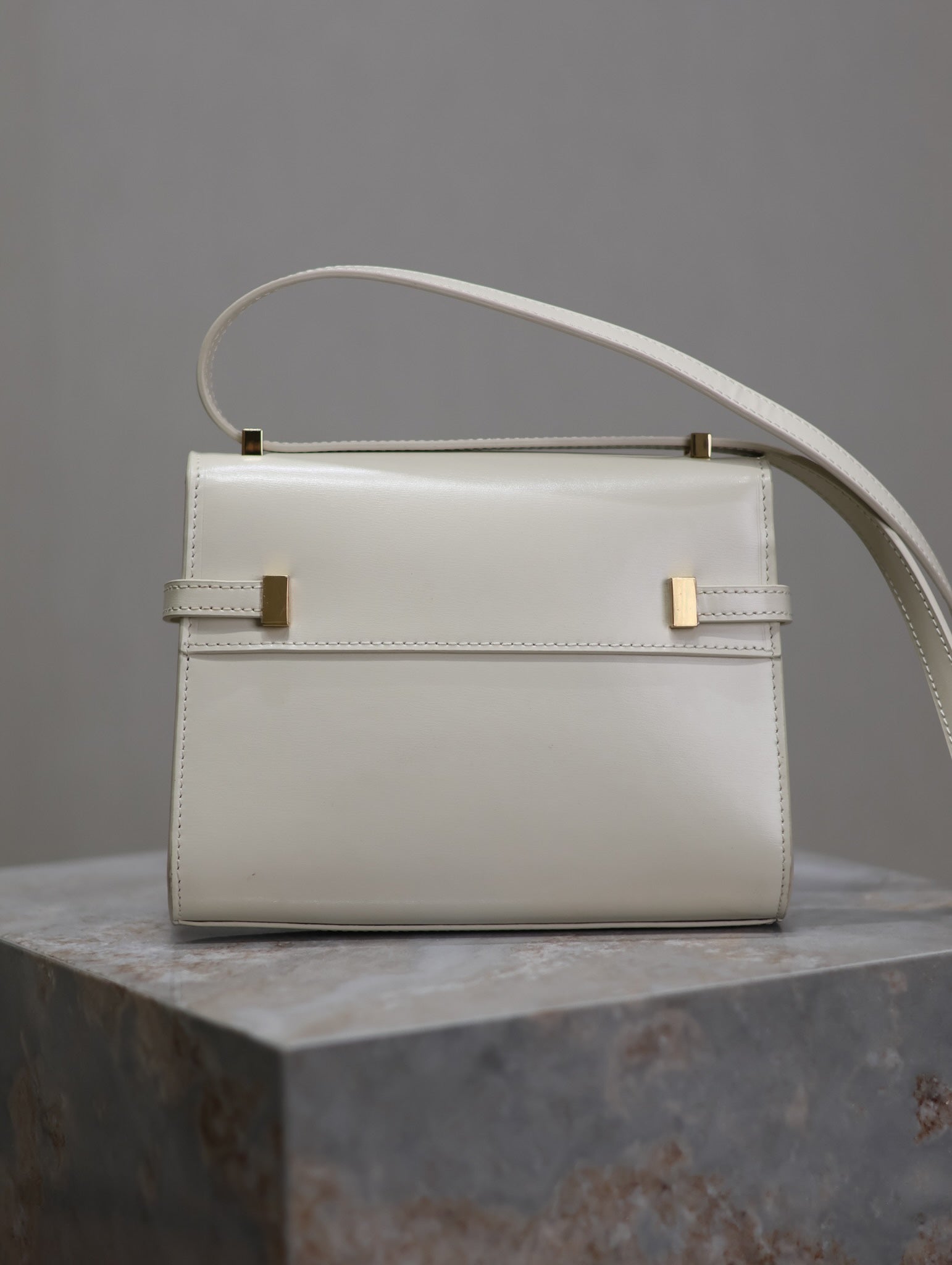 YSL 25S MINI MANHATTAN 19 IN BLANC VINTAGE CALFSKIN GOLD HARDWARE