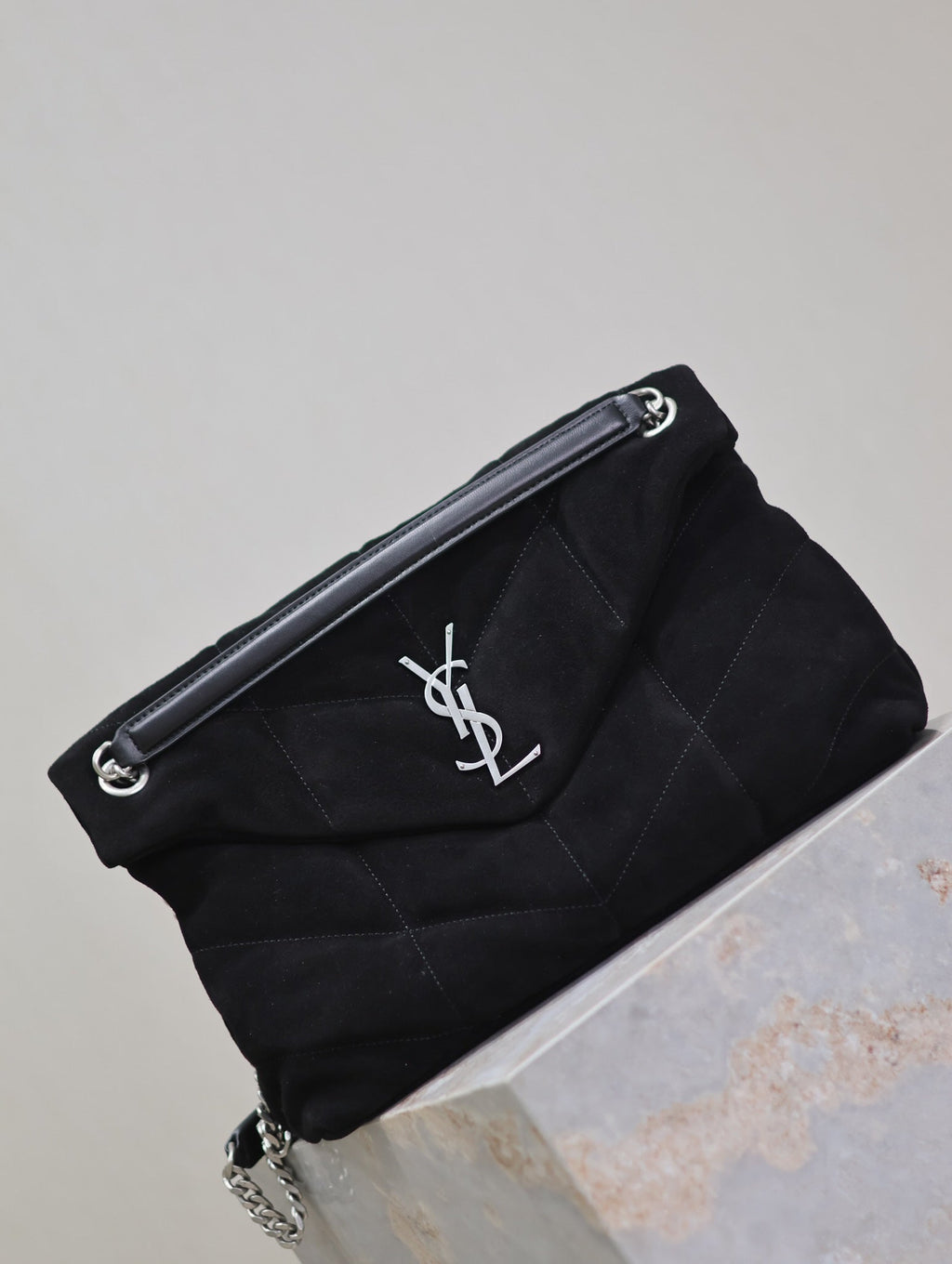 YSL 25S LOULOU PUFFER GM 35 IN BLACK SUEDE SILVER HARDWRE