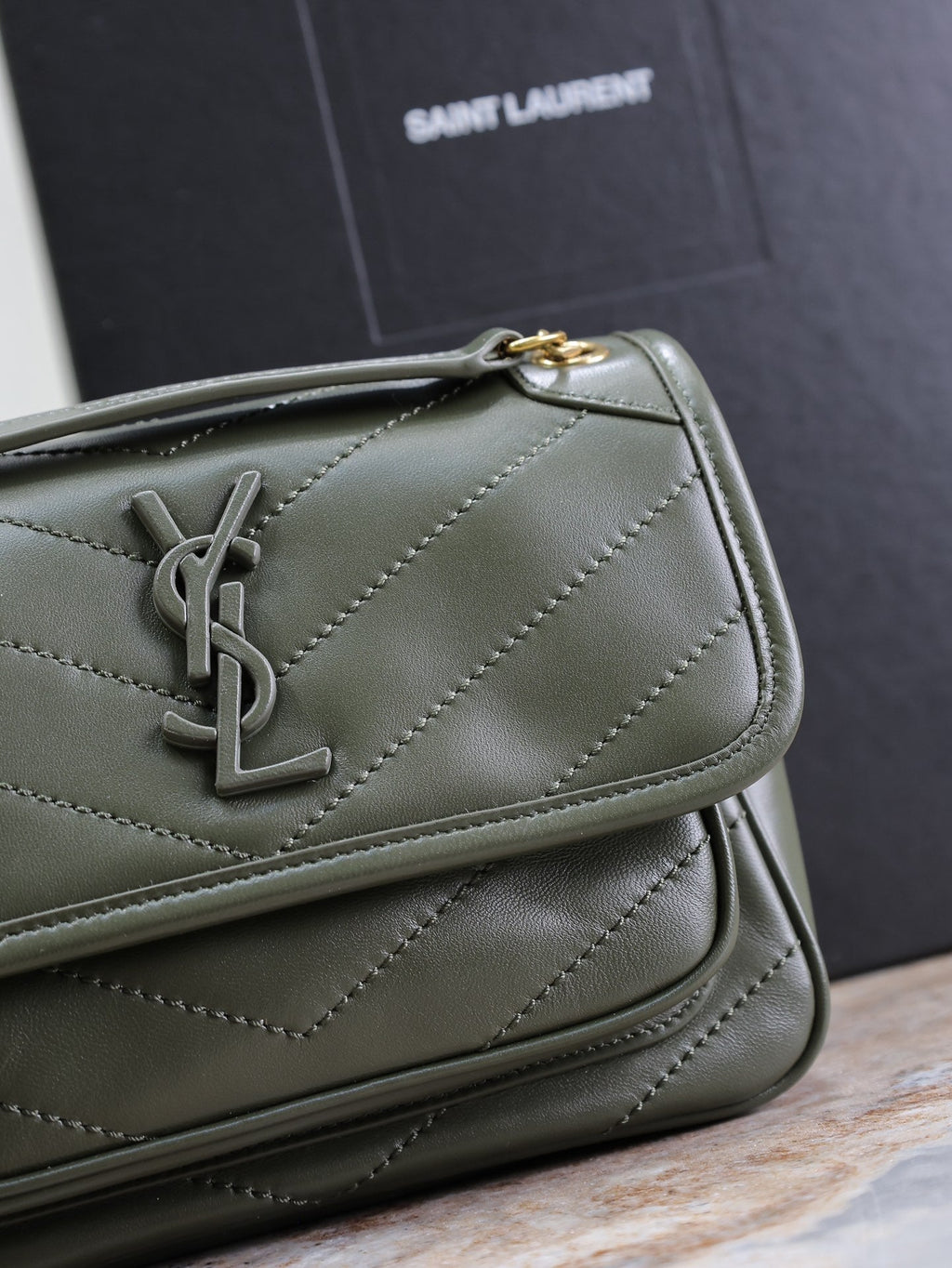 NIKI BABY 22 IN UNIFORM GREEN LAMBSKIN GOLD CHAIN